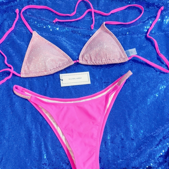 🌸 Hot Pink Sequined String Bikini - Picture 4 of 15